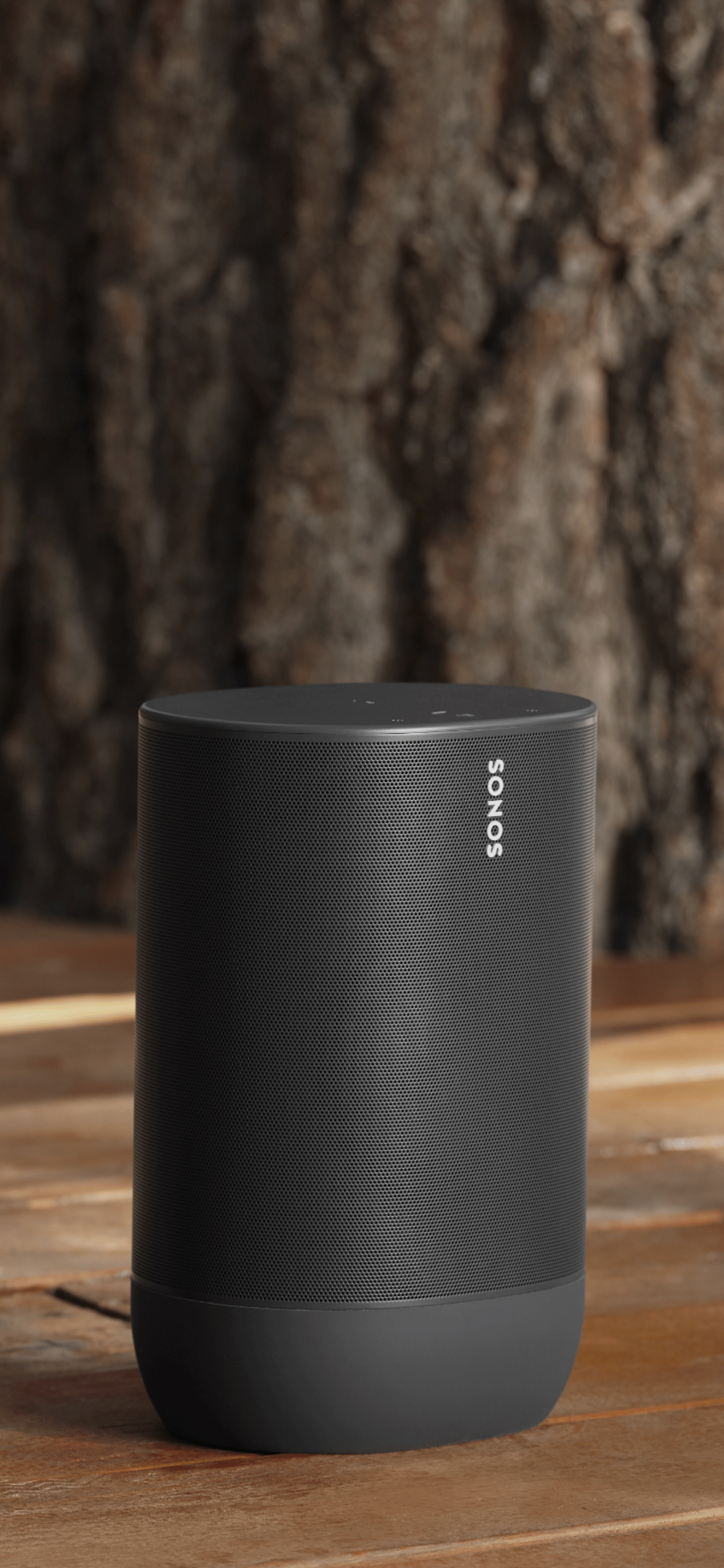 屋外にあるSonos Move(ブラック)