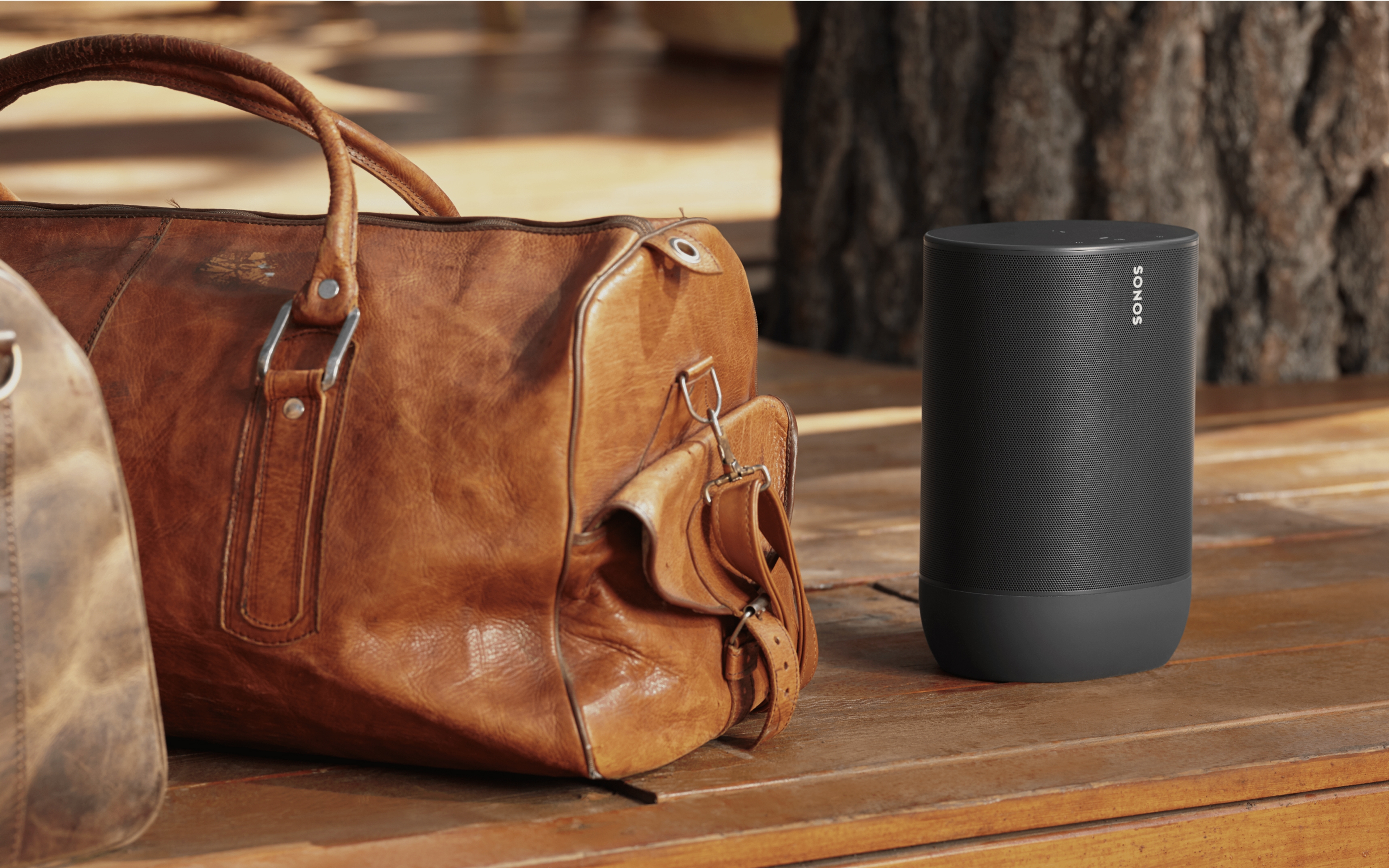 Sonos Move(ブラック)とダッフルバッグ